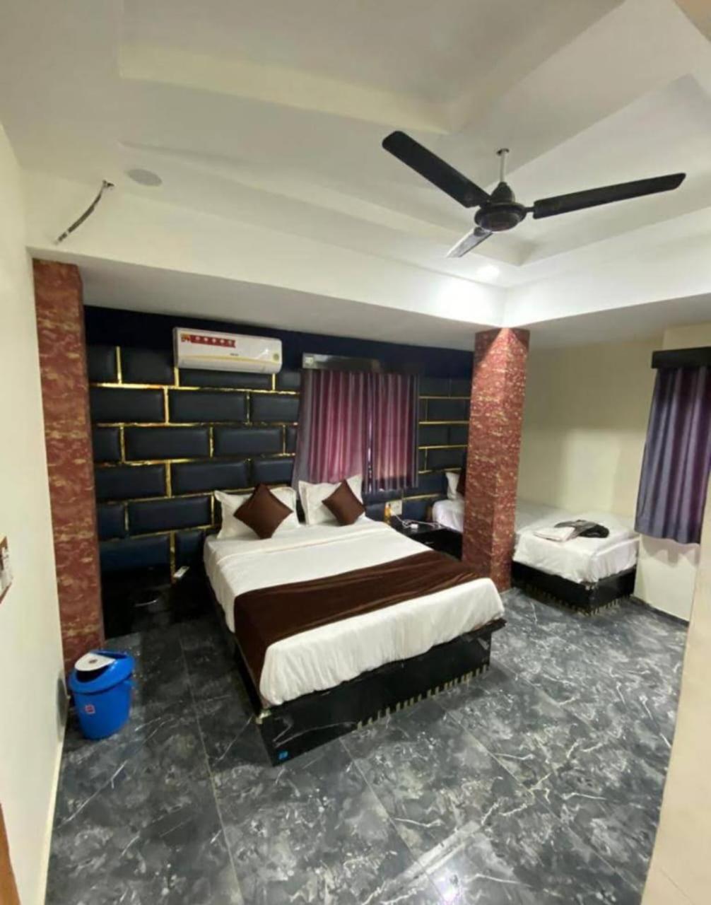Hotel Kings Villa 아흐메다바드 외부 사진